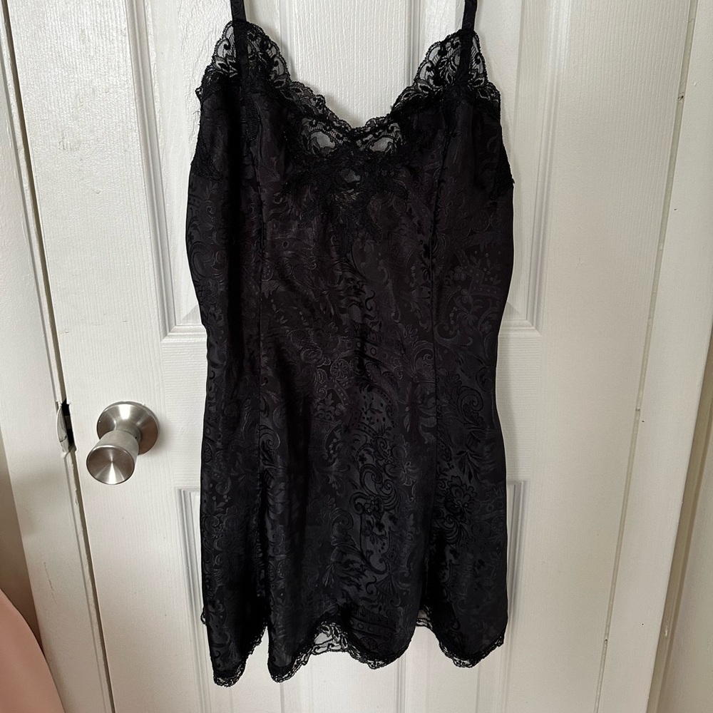 vintage y2k deadstock Victoria’s Secret black lace slip dress